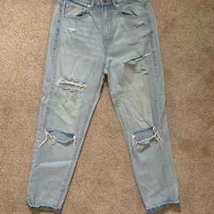 Garage Mom Jeans light wash